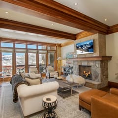 Lorian 4 Luxurious Ski-In Ski-Out Condo - 4Bd, 4.5Ba - Sleeps 12