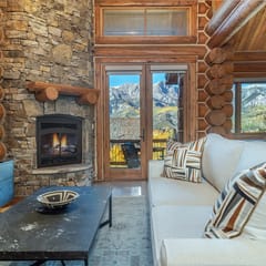 Newly Furnished 3BR Ski Townhome Sleeps 8 + Private Hot Tub