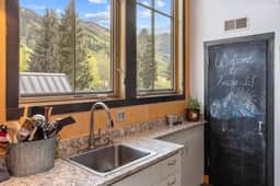 Galena Chalet – 1BR Sleeps 4 - Rare Find Retreat - Image 4