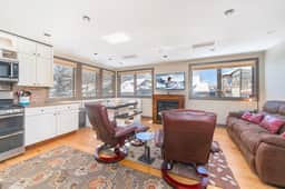 Telluride Lodge Unit 301 Lift-Side Condo 3 Bedrooms, 2.5 Bathrooms - Sleeps 6 - Image 3