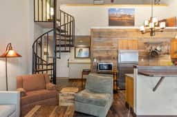 Lulu 6P Liftside Condo Walk to Town & Gondola 2 Bed + Loft, 2 Bath, Sleeps 6 - Image 2