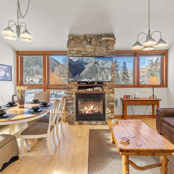 3 Bd, 3 Ba Telluride Condo on the River Trail, Ski Slope Views, Hot Tubs - Image 1
