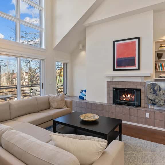Blue Mesa 4 | 3 Bd, 2.5 Ba, Sleeps 8 | Ski In Ski Out, Sunset Plaza, Village - Image 1