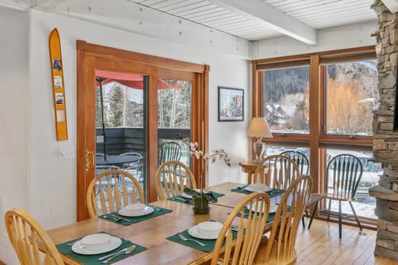Telluride Lodge 337 - 3Br 2Ba Sleeps 8 - Patio, Common Hot Tub - Image 2