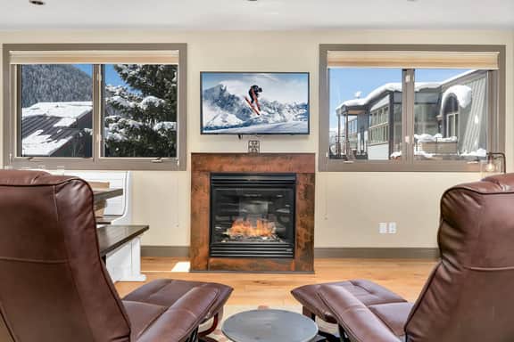 Telluride Lodge Unit 301 Lift-Side Condo 3 Bedrooms, 2.5 Bathrooms - Sleeps 6 - Image 5