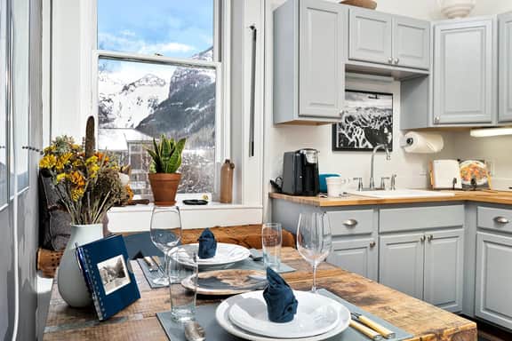 Miners Union 7 – Downtown Telluride Condo 1 Br, 1 Ba - Sleeps 2 - Image 3
