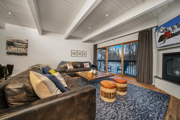 Riverside C03 A Mountain Forest Hideaway - 2 Bedrooms, 2 Bathrooms, Sleeps 6 - Image 1
