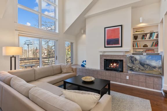Blue Mesa 4 A True Ski Hike Bike Dine Condo - 3 Bd, 2.5 Ba - Sleeps 8 - Image 1