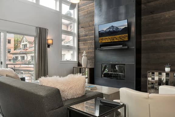 Blue Mesa 2 | TRUE Ski In/Out + Rooftop Hot Tub Access 3Bd, 3Ba Sleeps 8-10 - Image 1